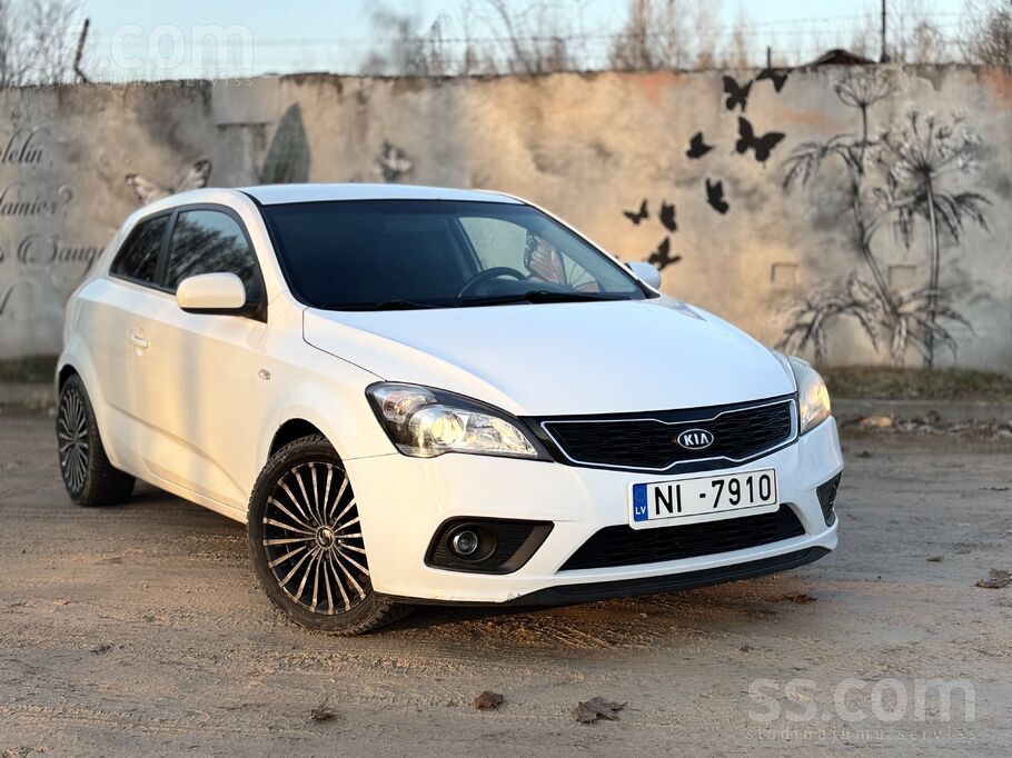 Pārdodu Kia Ceed 2011.gada 1.6 dīzelis labā tehniskā un vizuālā stāvoklī lab