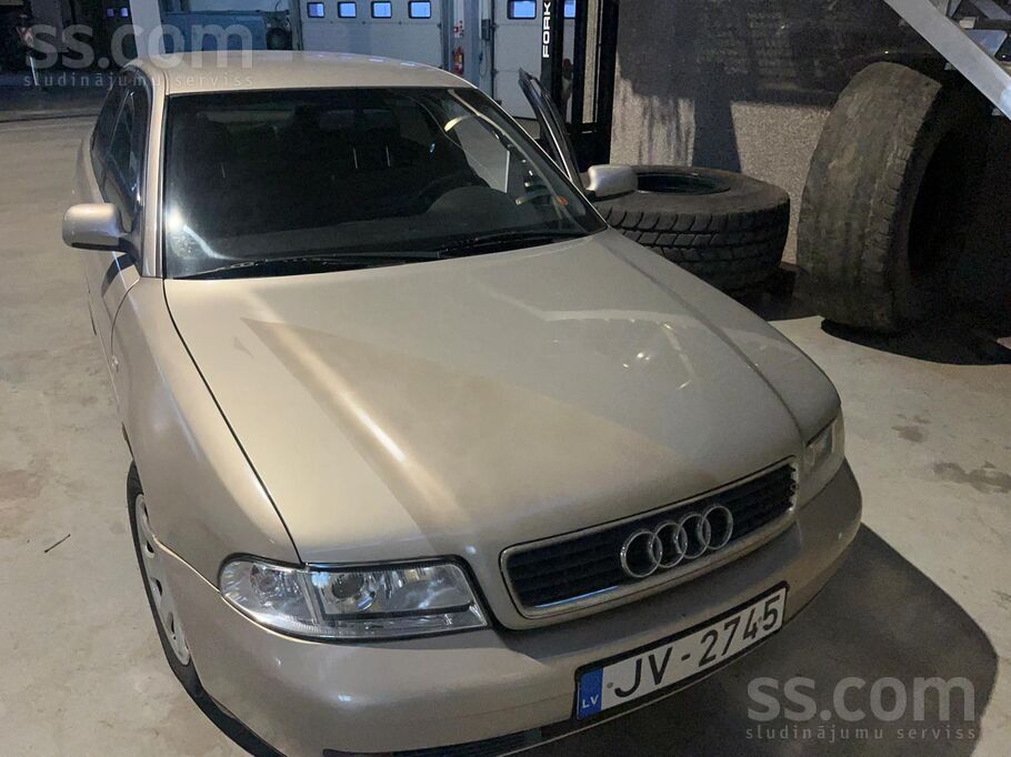 Audi Pārdodu Audi A4 1.9 tdi. Ādas salons. Jaunas M+S r