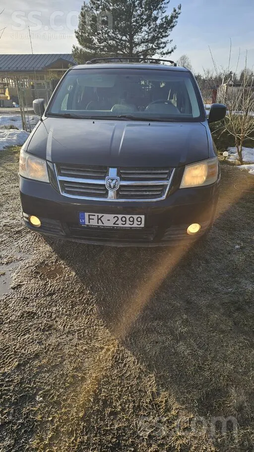 Dodge Pārdodu dodge. Benzīns gāze. Gāzes balons paslēpts