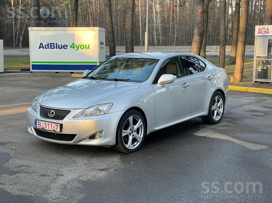 Lexus IS 220, 2.2 dīzelis, mehāniskā ātrumkārba, bagātīgā komplektācijā, lēt