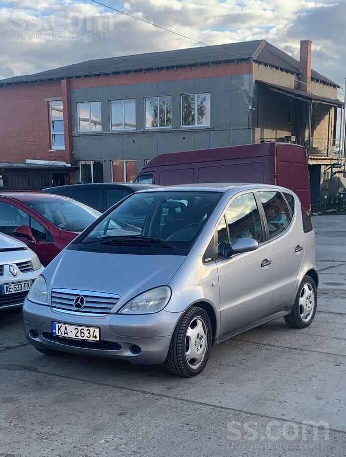 Продаю Мерседес А190 бензин 92kW с ТО до 18.02.2027 в комплектации Elegance: