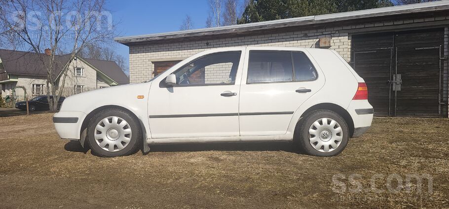 Volkswagen Pārdodu uzticamu un ekonomisku Volkswagen Golf 4, 