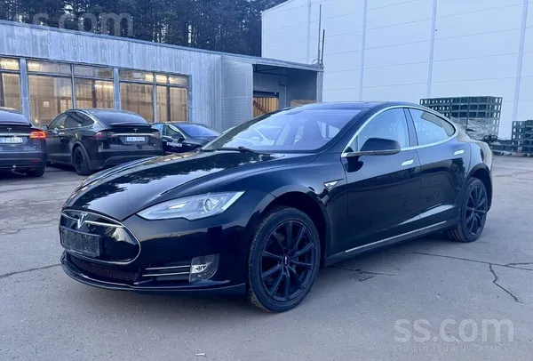 Pārdodu Tesla model S 85, maiņa neinterese 

Intel Atom Mcu2

baterija ar garant
