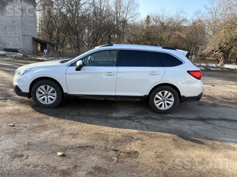 Automašīna ar pārbaudāmu vēsturi un nobraukumu.
Subaru Outback 2.5i .