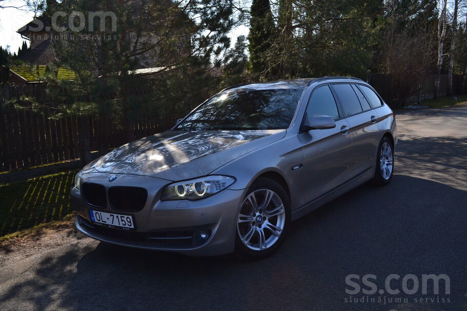 530D; Automāts; 3.0D-190Kw; Navi; R/18, tikko atvesta, Āķis, ļoti labā tehni