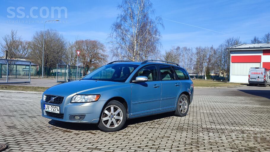 Volvo Pārdodu 2008. gada Volvo v50
