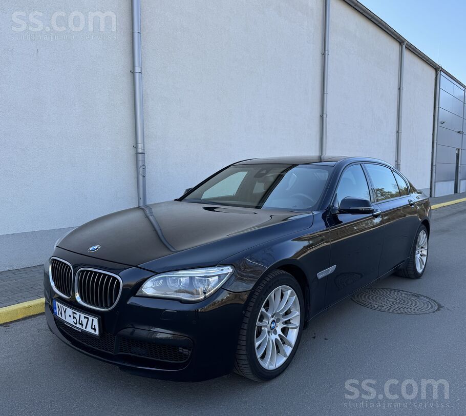 BMW 750Li Lci X-Drive
Paint - 475 black-sapphire metallic
Upholstery -