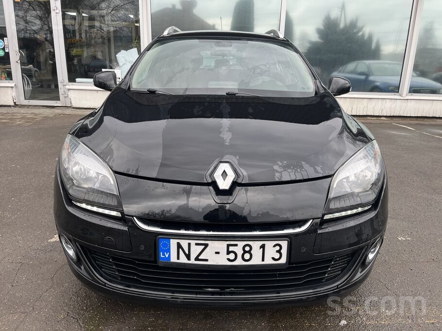Renault Продам хороший атомобиль Renault Megane 3 - 2013 г