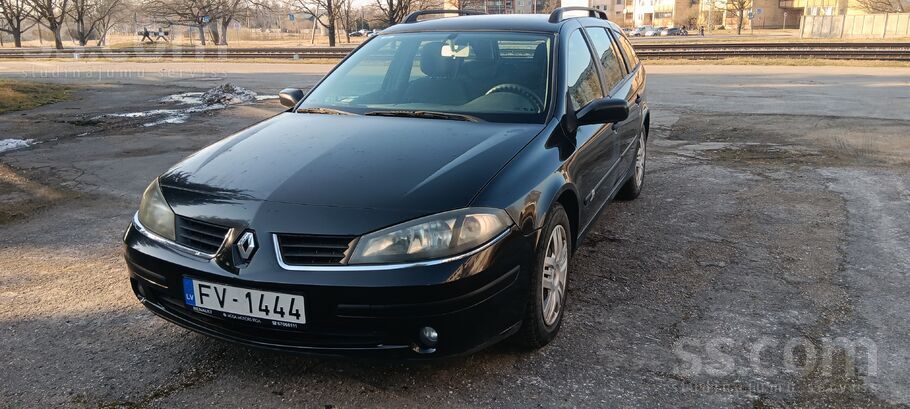 Pārdodās labs Renault Laguna ar 2.0 benzīna dzinēju un manuālo ātrumkārbu. A