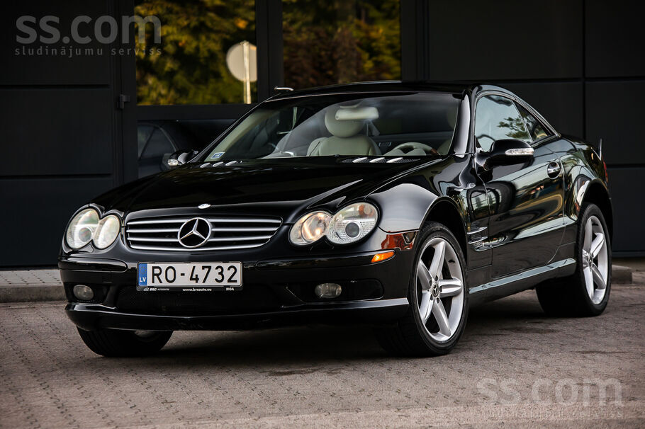 Sl500, kabriolets.
Auto labā stāvoklī, pa ziemu glabāts garāžā.
Nobrauku