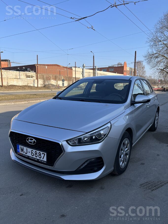 Продается Hyundai i30 1.6crdi 70kw. Механическая кпп 6 передач. 23.12.2019 г