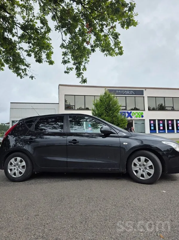 Hyundai Продается Hyundai i30 1.6crdi 70kw. Механическая к