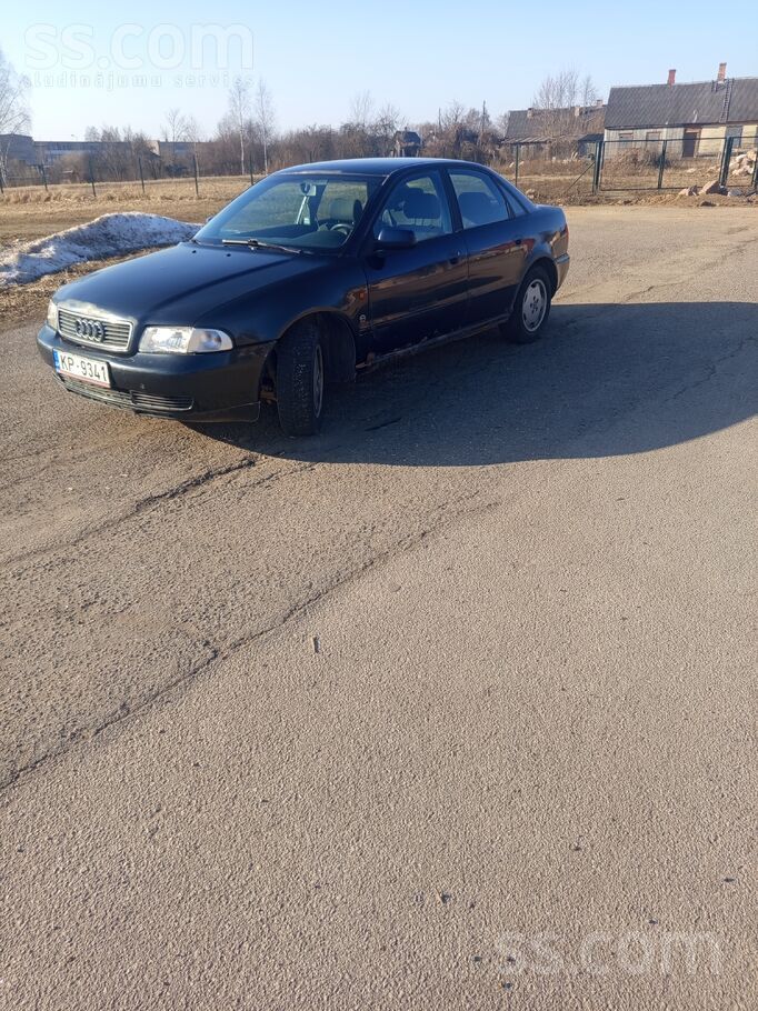 Audi Pārdodu sakarā ar cita auto iegādi. Tiko jauna teh