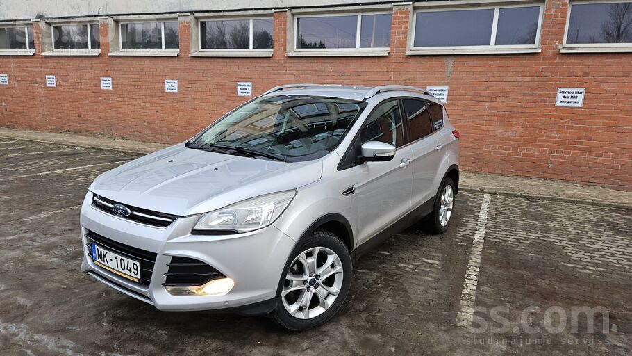 Par saprātīgu cenu skaists , uzticams un izturīgs auto kurš ideāli piemērots