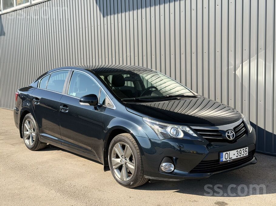 Toyota Toyota Avensis- Linea Sol Plus aprīkojumā, ar 1.8 