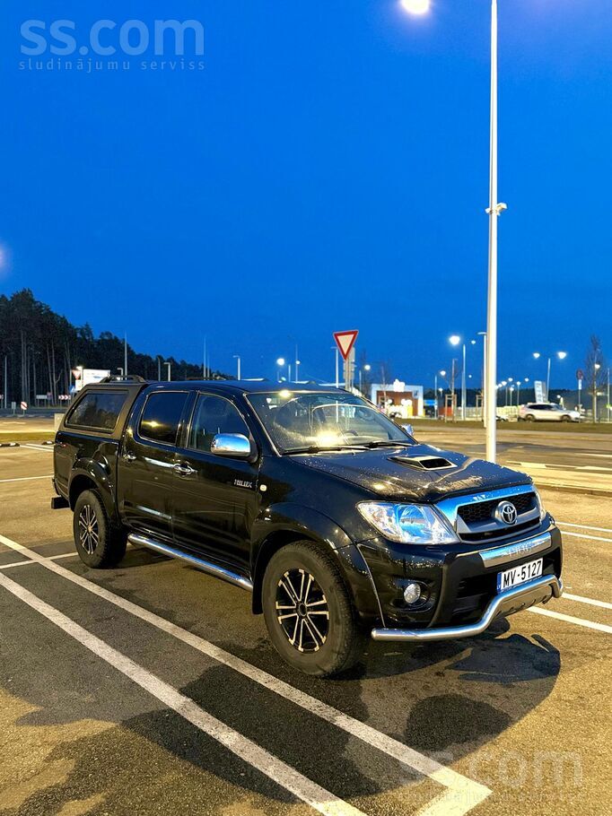 Pārdodu Toyota Hilux 3.0D-D4, 126kW, 4Wd, svaiga TA, origināls nobraukums, p