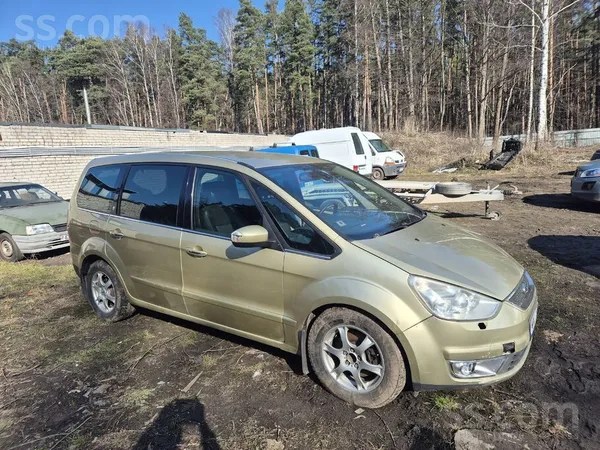 Ford Pārdodu. Jaudīgs un ekonomisks ģimenes vens. Ir ne