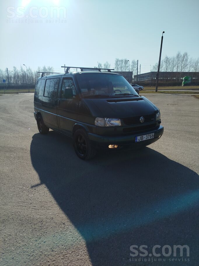 Pārdod WV multivan tas auto uz visiem dzīves mirkļiem, var gulēt var tuset ,