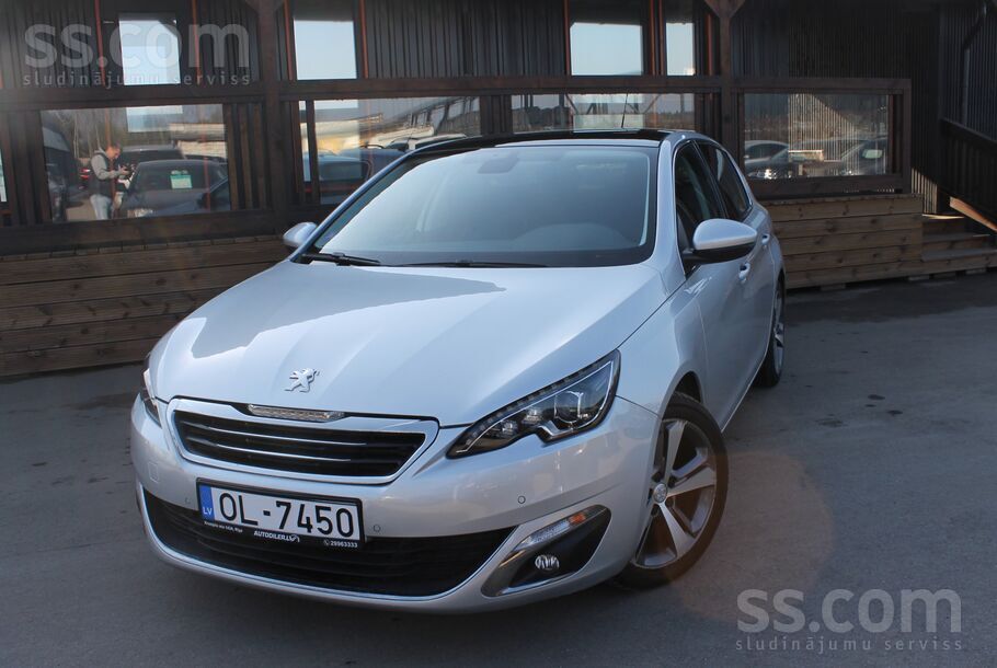 Peugeot Pārdodu Peugeot 308, 1.2i 2017.gada 96kw motors,