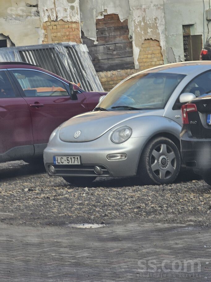 VW Beetle 1.9D 66 KW
Loti ekonomisks auto ar kuru pārvietojos ikdienā
Dau