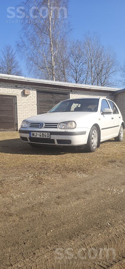 Volkswagen Pārdod Volkswagen Golf 4