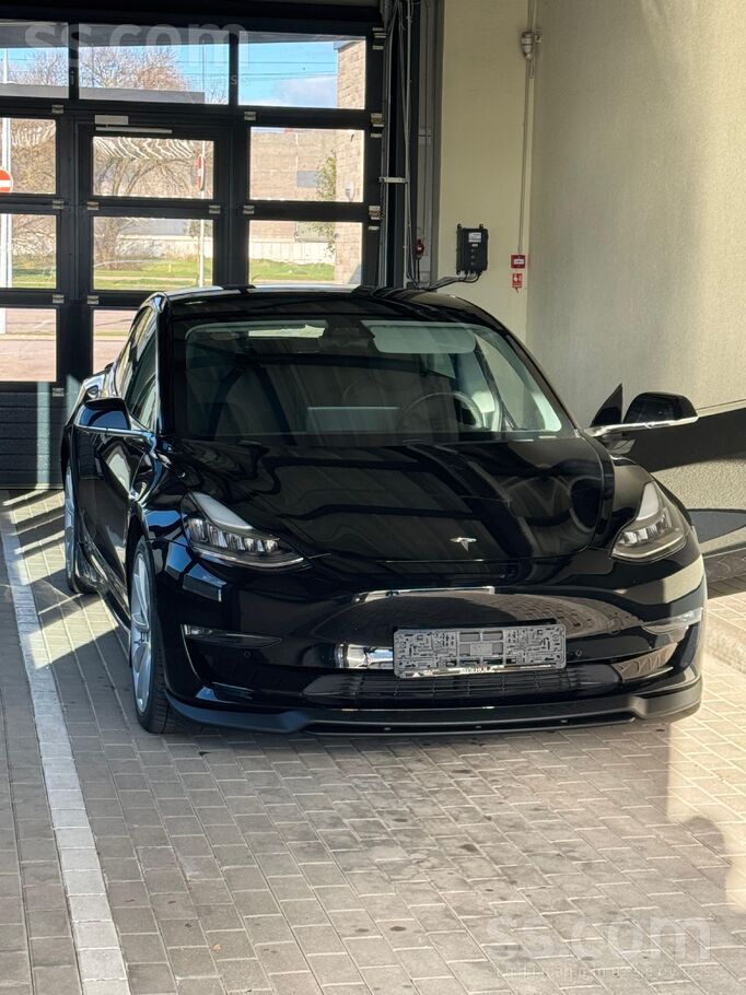 Pārdod 2020. gada modelis, Long Range Dual Motor Awd, 441 ZS - ap 4 sekundēm līdz si