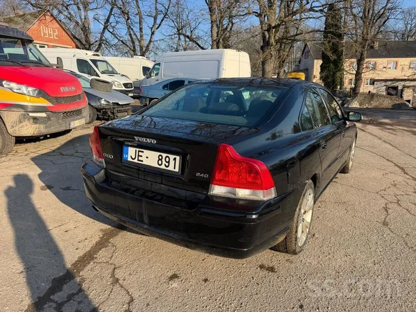 Automašīna labā stāvoklī 
Tiek izmantota ikdienā
Jauna TA izieta februārī