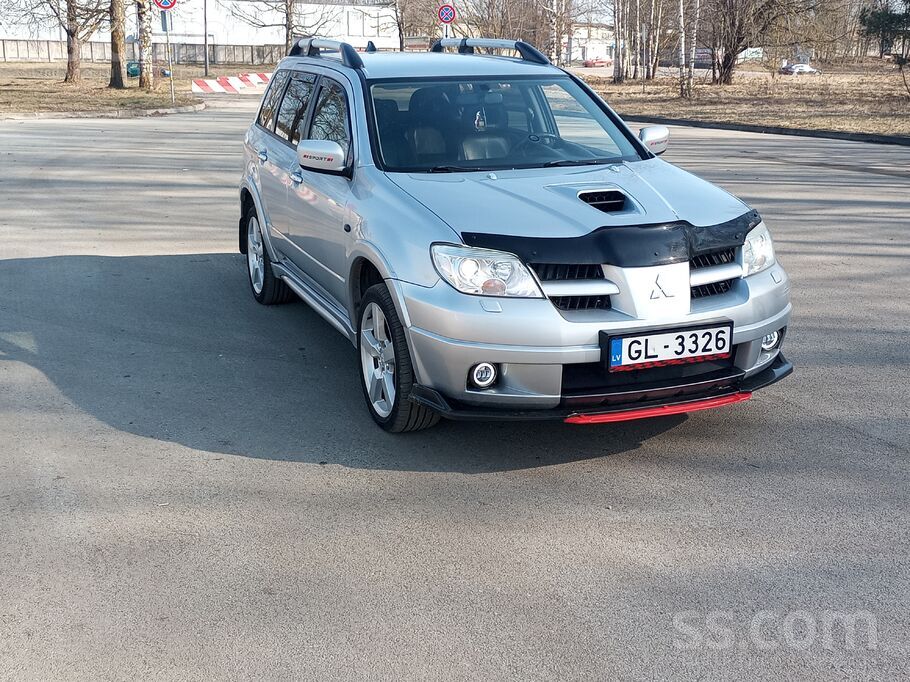 Mitsubishi Продам Мицубиси аутлендед 2.0 турбо 148kw 203 лоша