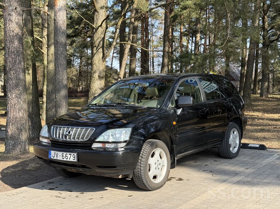 Pieejams klasisks un ļoti labi saglabājies Lexus Rx300
Latvijā no 2015. gad