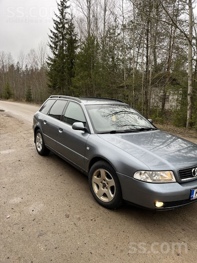 Audi Pārdodas audi a4, prikekš saviem gadiem normālā st