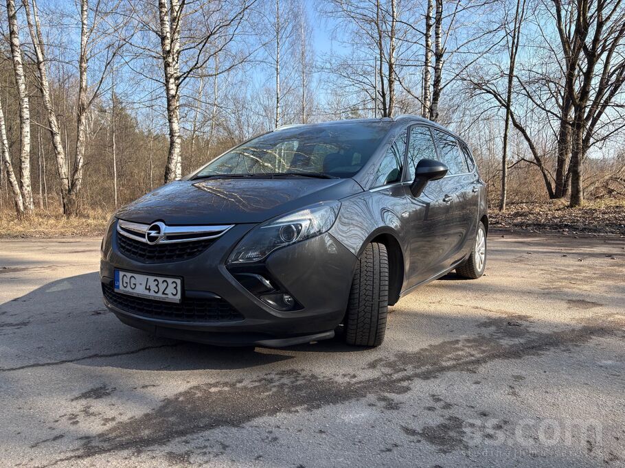 Opel Opel Zafira 2.0 Cdti, 2012 год, 10 лет в одних рук