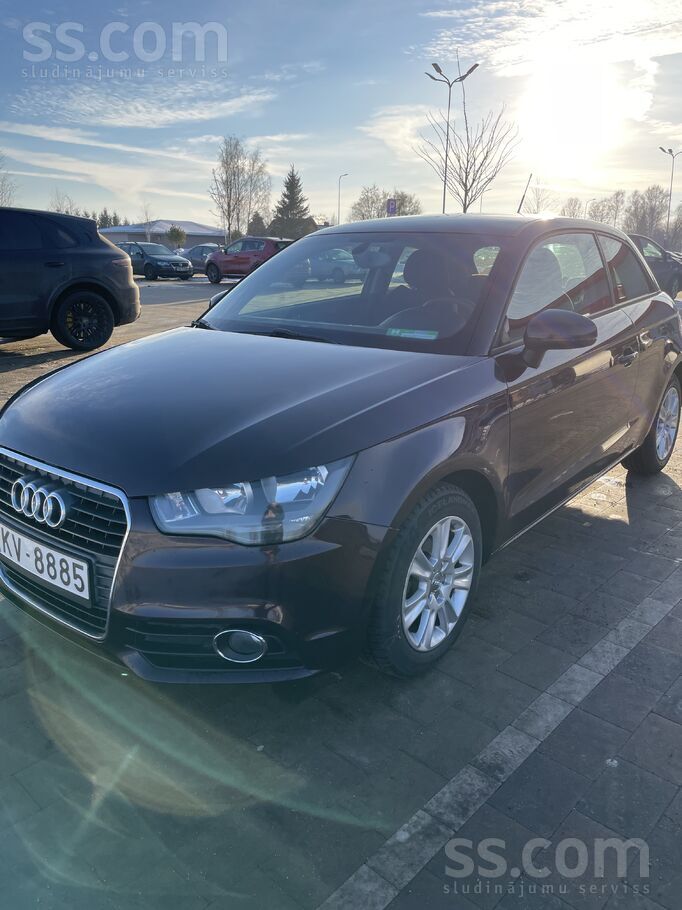 Pārdodas labs auto, dīzelis, automāts. Rudenī izieta apskate, tikko veikta a