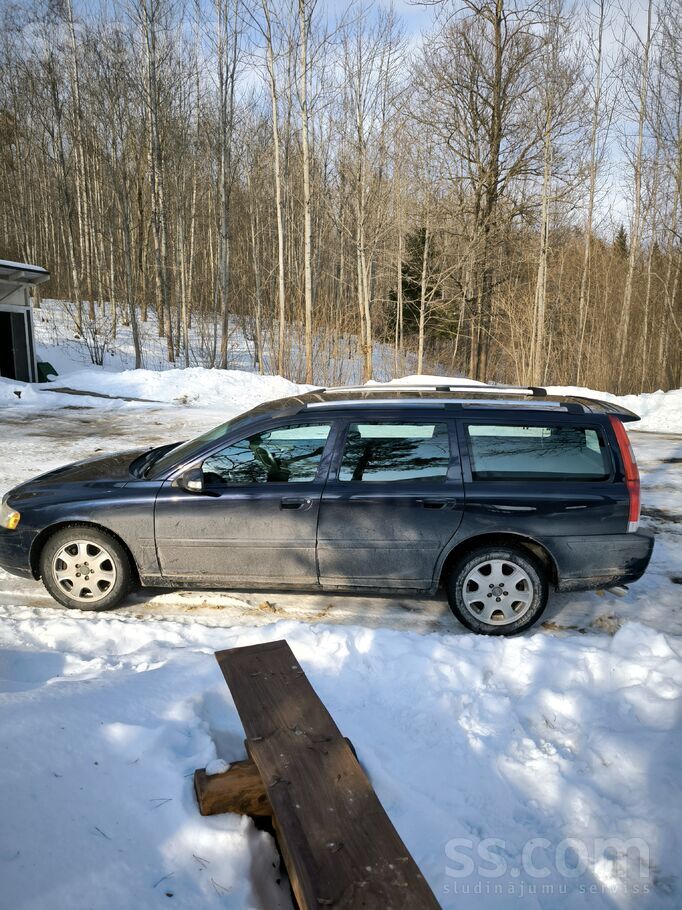 Volvo Auto labā tehniskā kārtībā + vasaras riepu komplek