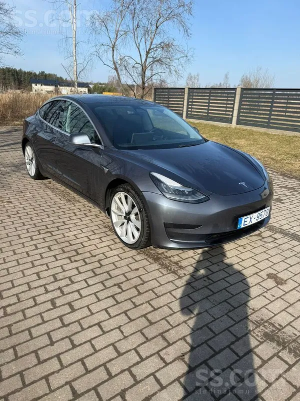 Tesla Model 3 Standard Range Plus (Sr+) – Rwd – Black Interior – Hw3 Autopilot Compu