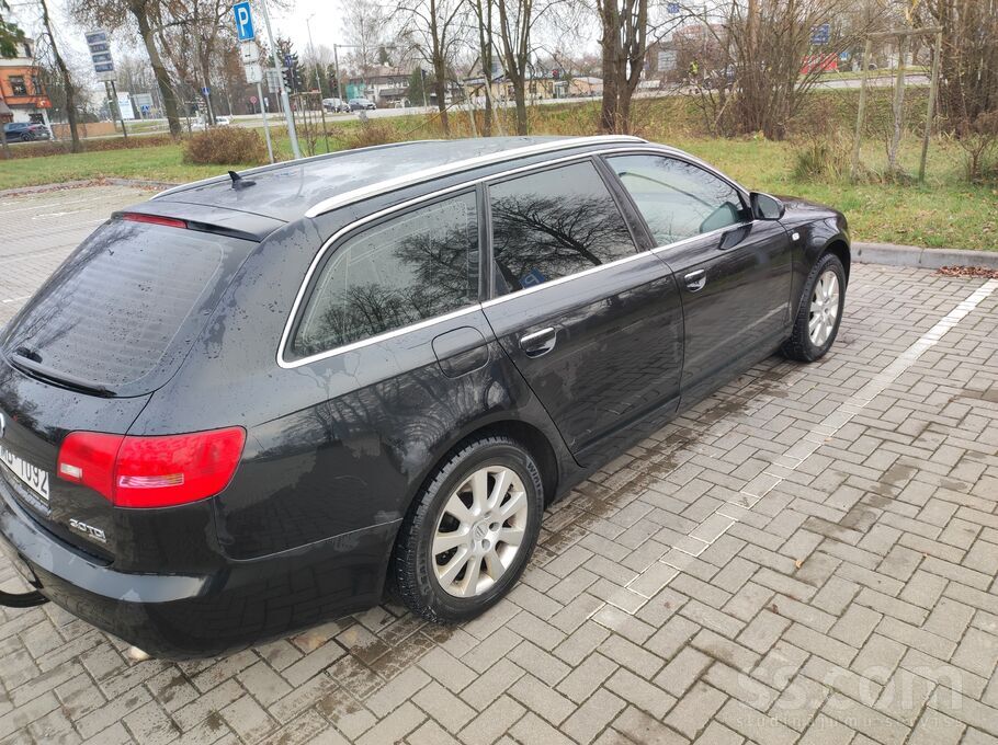 Audi Sakarā ar jaunāka auto iegādi, pārdod labu, pilnīb