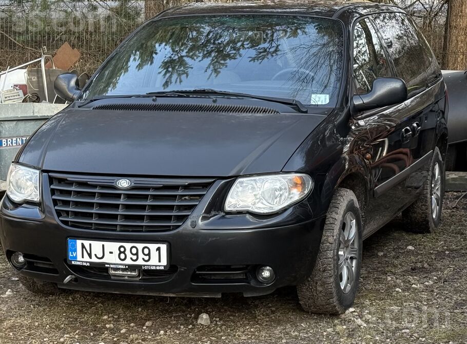 Chrysler Detaļās. Vienā gabalā. 1000Eur.