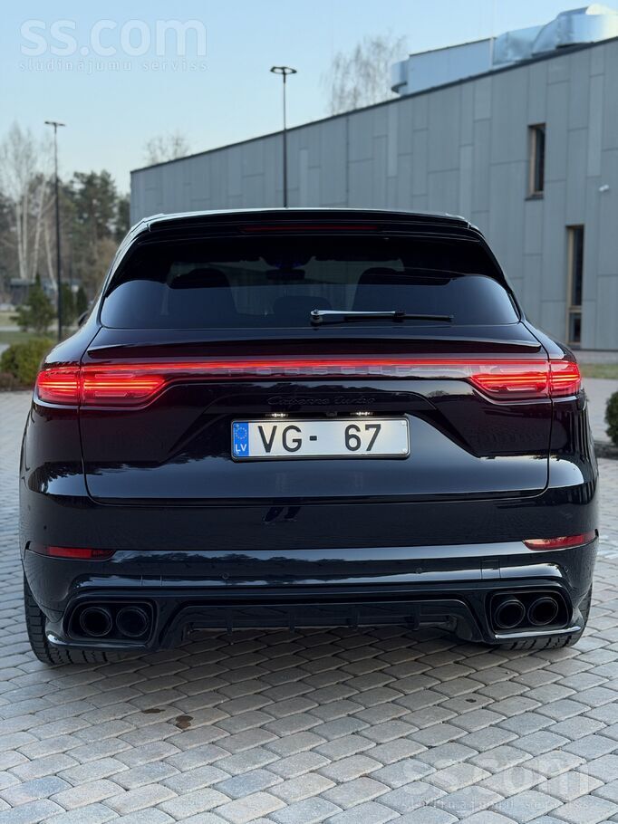 Porsche Cayenne Turbo 4.0 V8 550Hp Techart Burmester Night Vision Full Spec