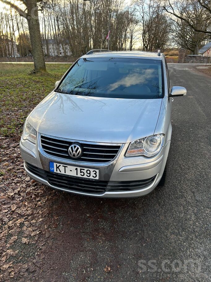 Volkswagen Pārdodam foršu, 7-vietīgu ģimenes auto. 