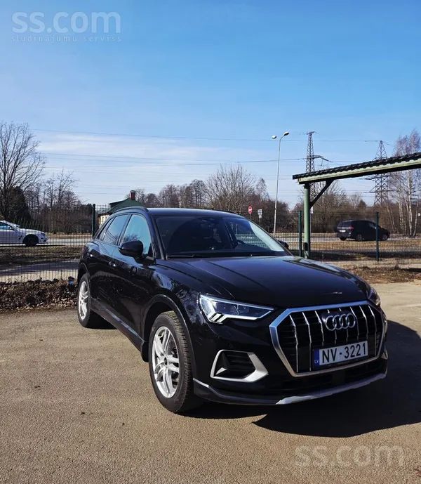 Audi Audi Q3 2021.gada, benzīns. 