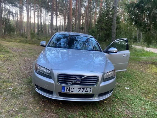 Volvo Продаются Volvo S 80. 2, 4 дизель. 136 Kw. Автомат