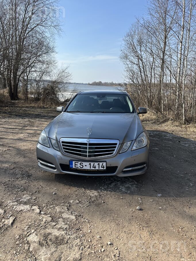 Skaists Mercedes E250 150kw 2.2 dīzelis, labā tehniskā stāvoklī. Kā arī vizu