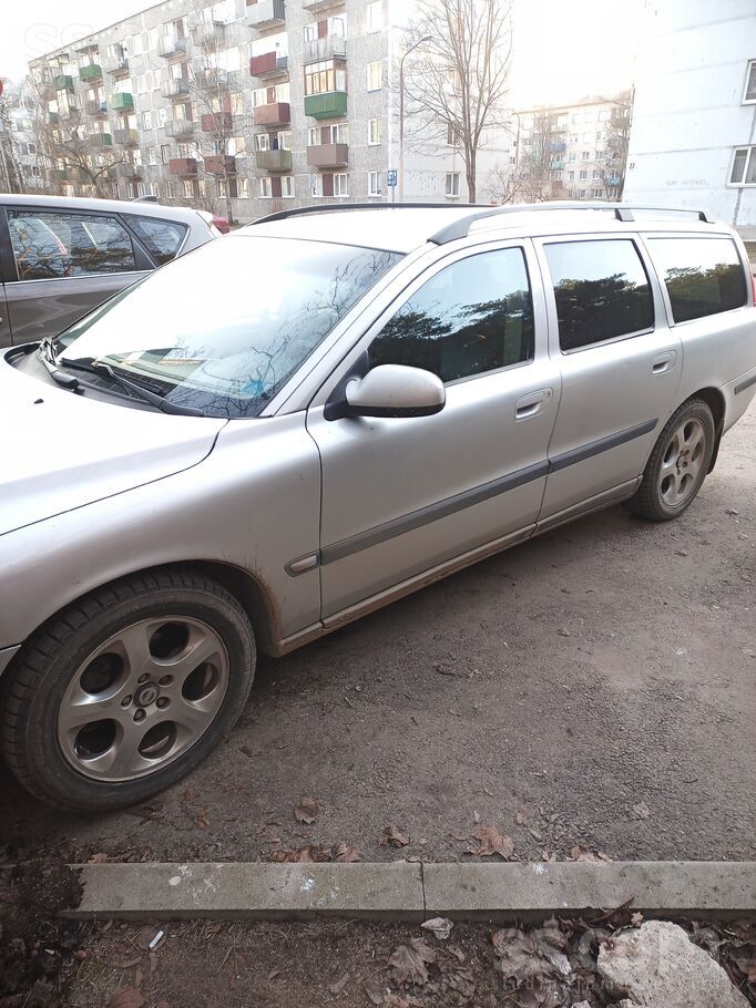 Volvo Labs auto. ir vizuali un tehniski sikumi. Zvaniet,