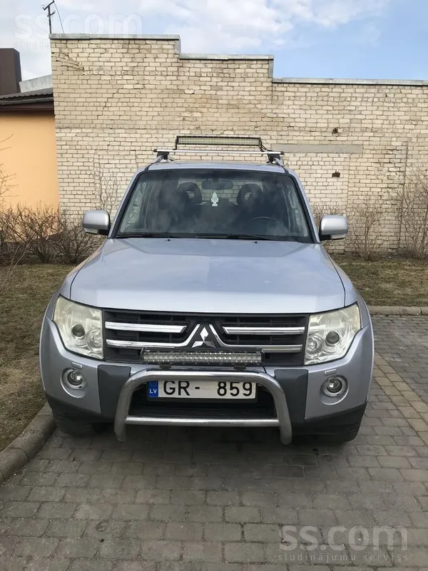 Mitsubishi Авто в хорошем состоянии, обслуживалось вовремя, е