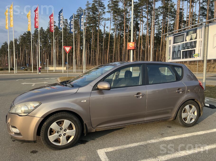 Tiek pārdots uzticams un ļoti ekonomisks Kia Ceed 2012. gada, 1.6 dīzelis, m