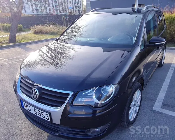 Volkswagen Pārdodu VW touran 2009 gada novembra modeli freest
