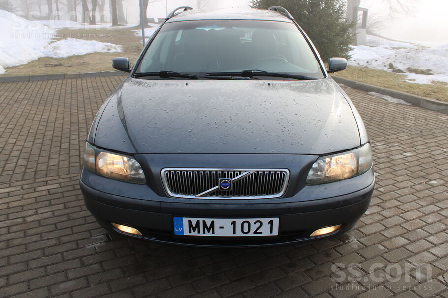 Volvo V70, 120 kw D5 motors, manuālā ātrumkārba 5 ātrumi