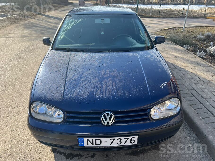 Volkswagen Продаётся Volkswagen Golf Mk4 2003 года, 1.9 дизел