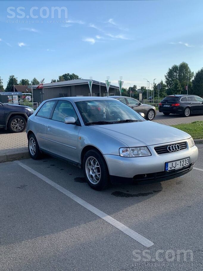 Audi Audi A3 1.8 (8L), 1998 год