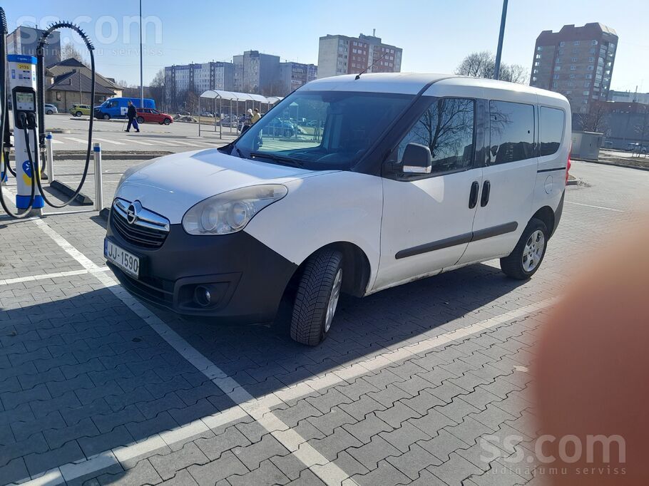 Pasažieru versija ar turbīnas defektu. Uz priekšu kustās, bet ļoti gausi. Ri