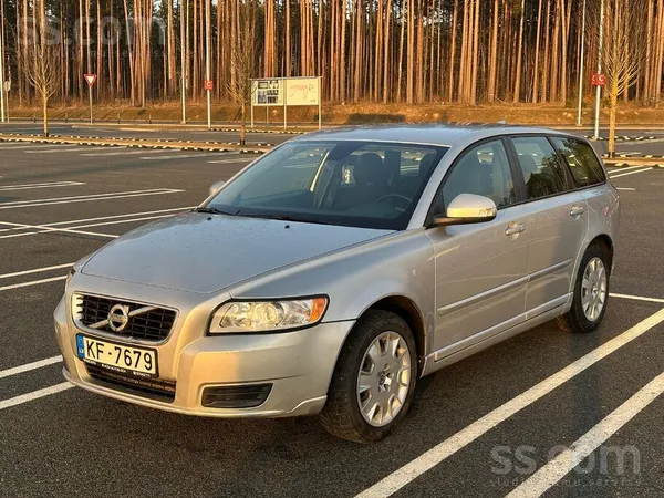 Volvo Pārdodas Volvo V50 D2, 2012. gads. 